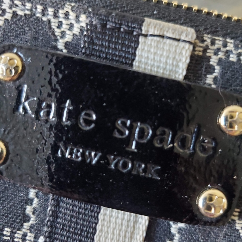 Kate Spade Wallet - Picture 4 of 4